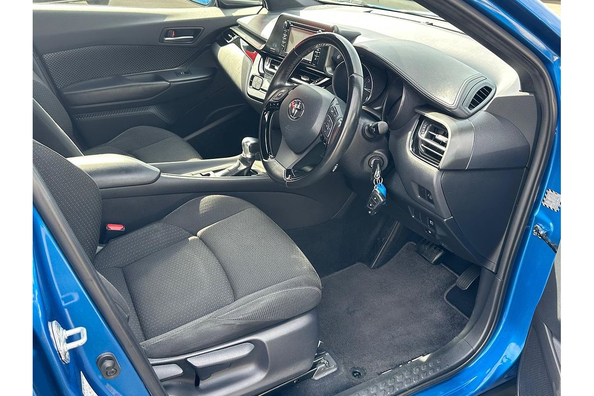 2017 Toyota C-HR NGX10R