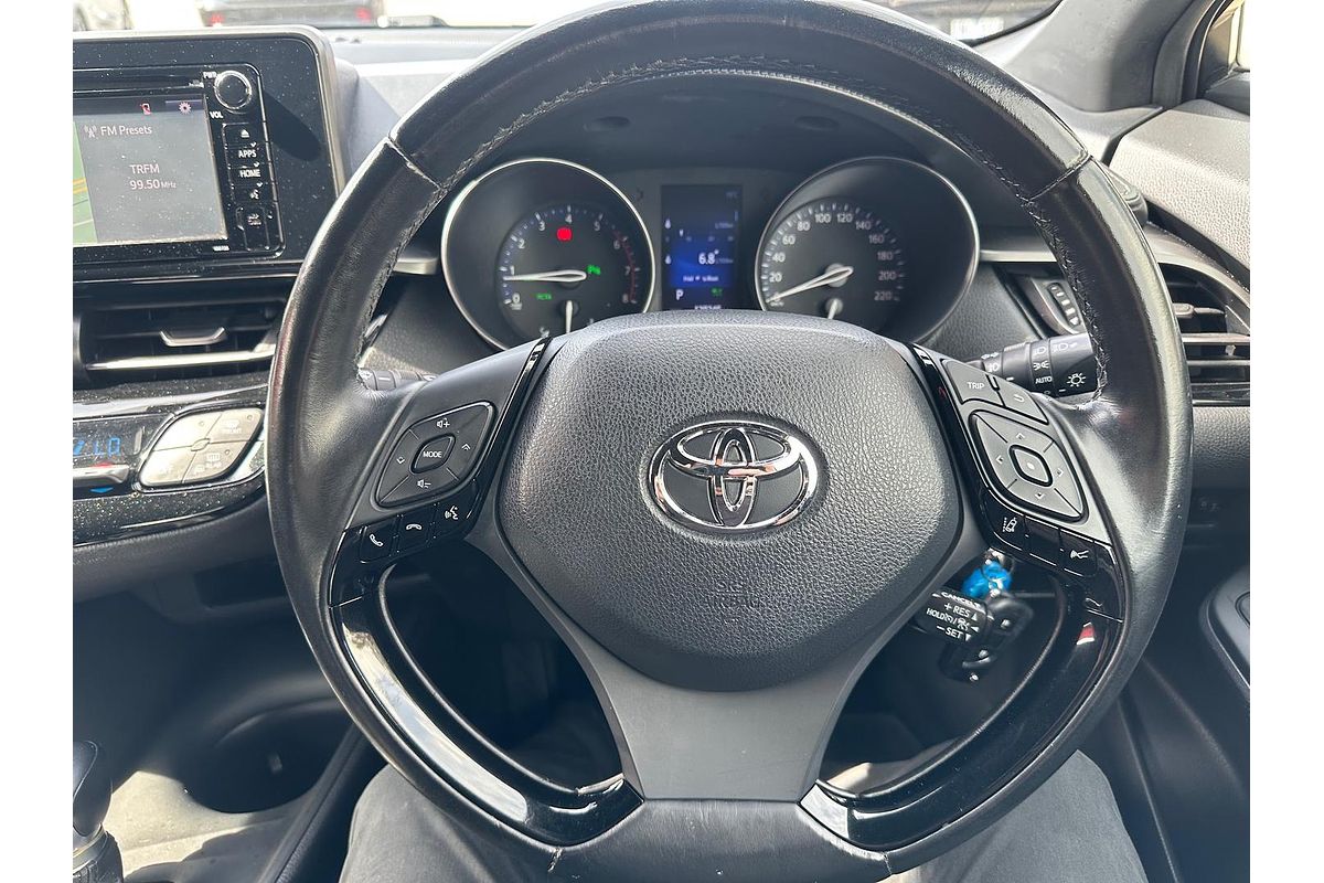 2017 Toyota C-HR NGX10R