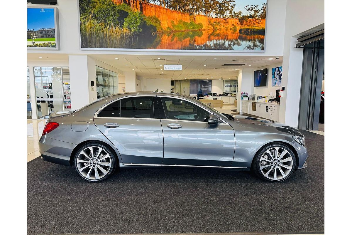 2018 Mercedes-Benz C-Class C300 W205
