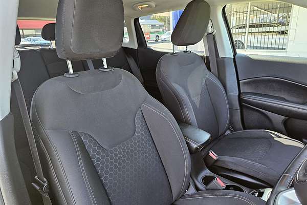 2017 Jeep Compass Longitude M6