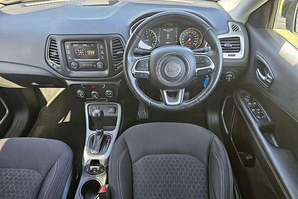 2017 Jeep Compass Longitude M6