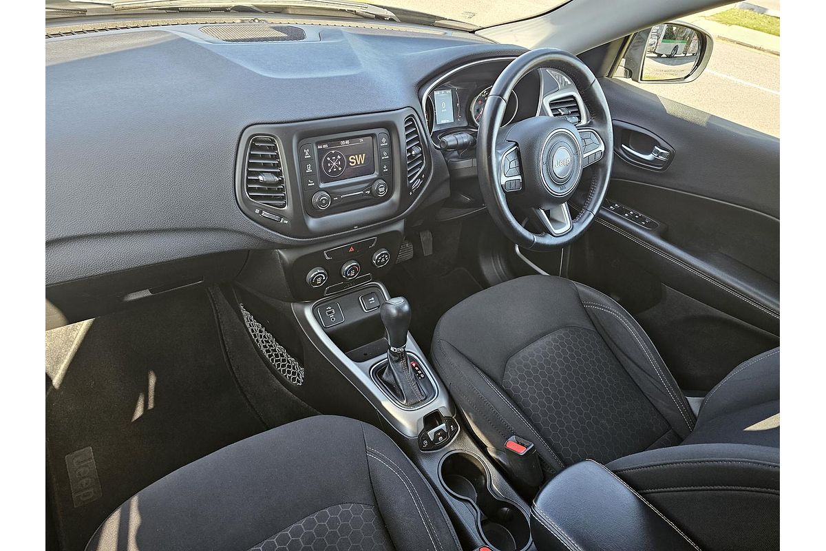 2017 Jeep Compass Longitude M6