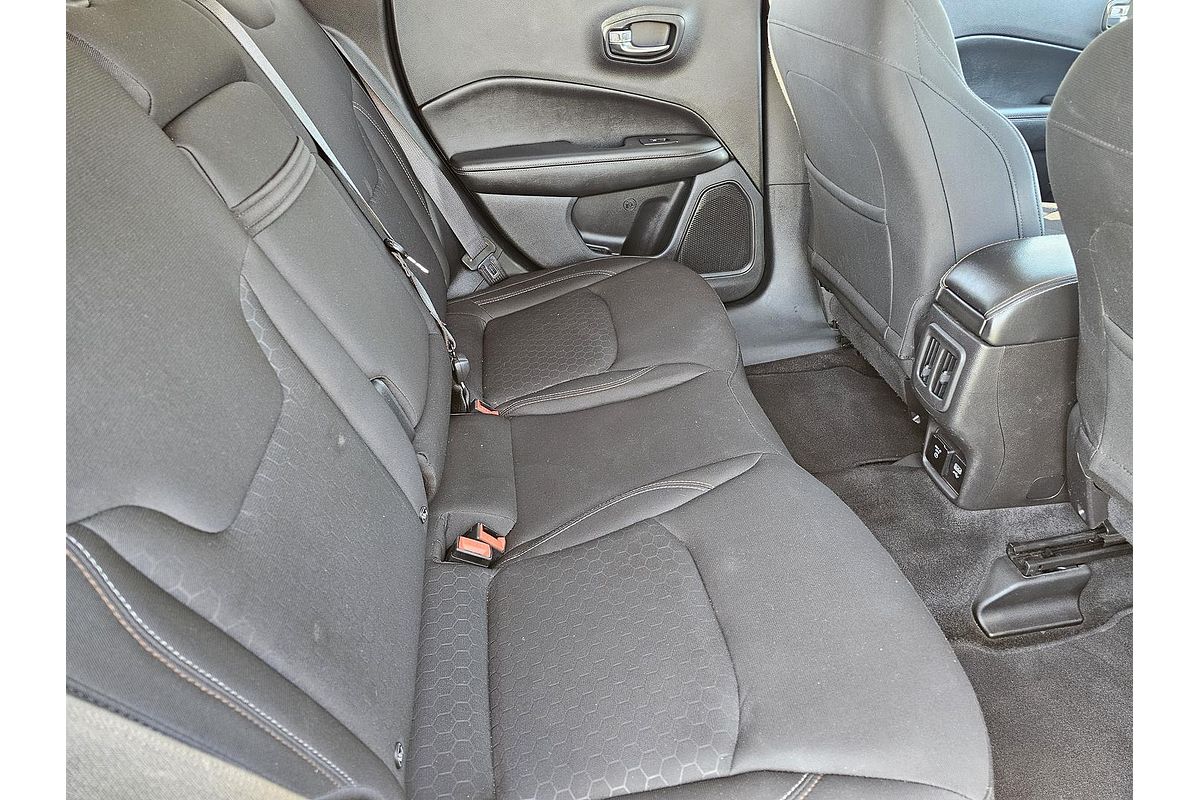 2017 Jeep Compass Longitude M6