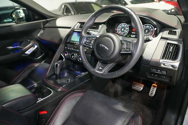 2020 Jaguar E-PACE P250 Chequered Flag X540