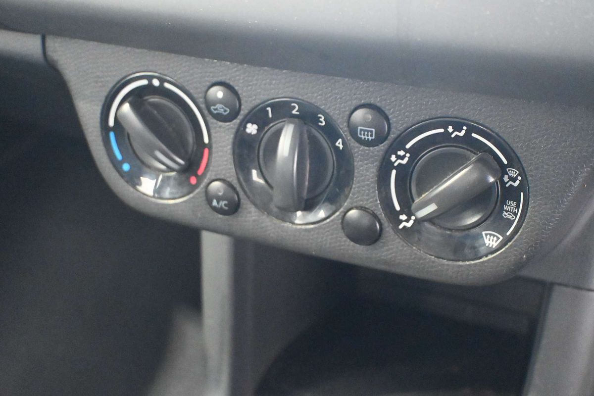 2009 Suzuki Swift  EZ 07 UPDATE