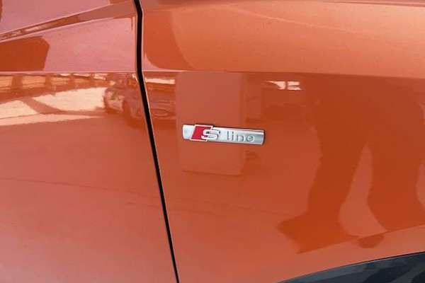 2020 Audi Q3 40 TFSI S line F3