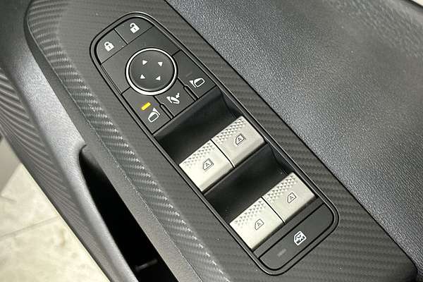 2024 Mitsubishi Outlander LS ZM