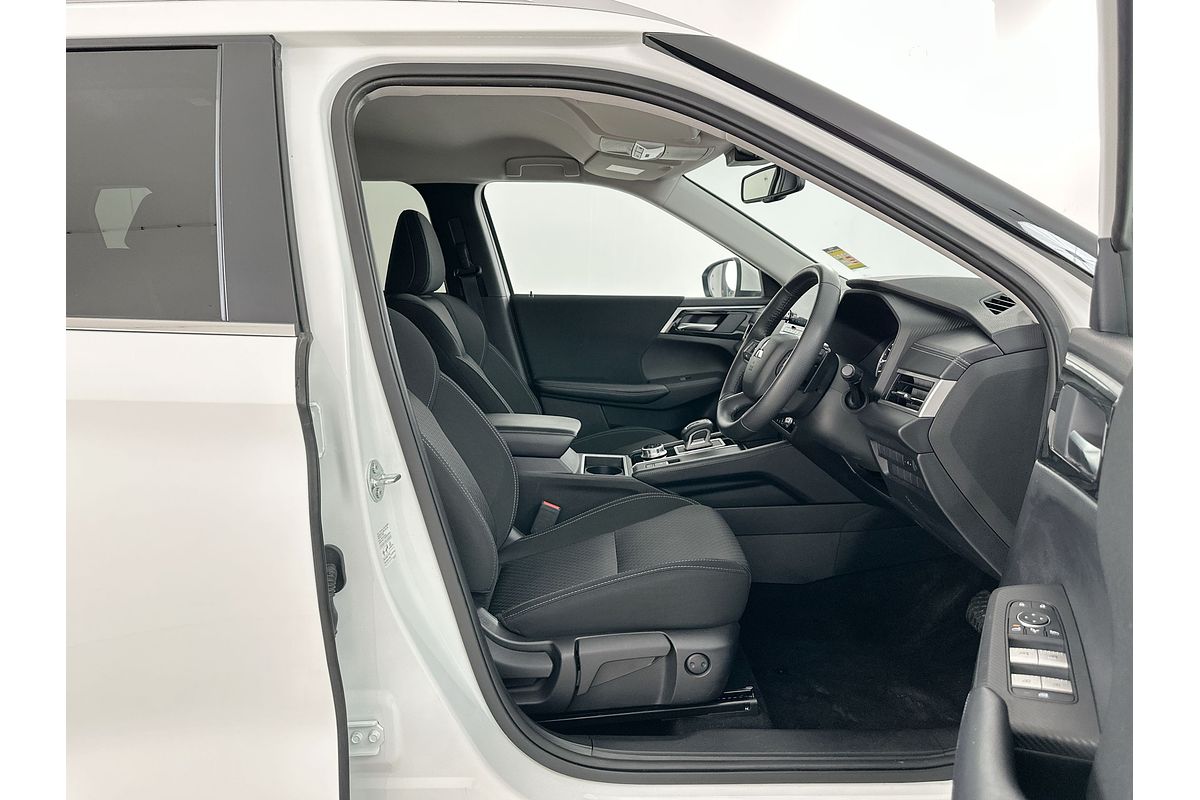 2024 Mitsubishi Outlander LS ZM