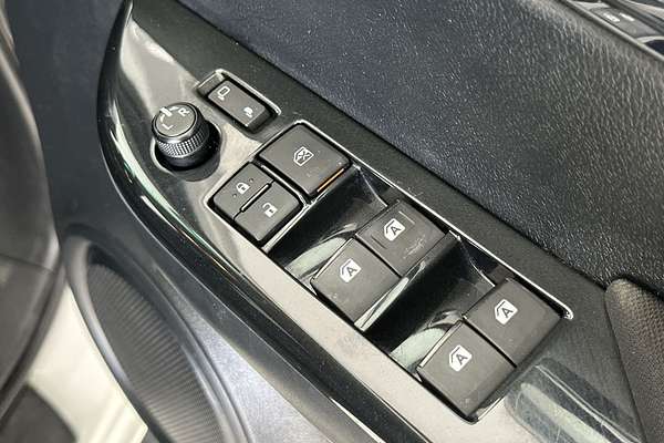 2020 Toyota Hilux SR5 GUN126R 4X4