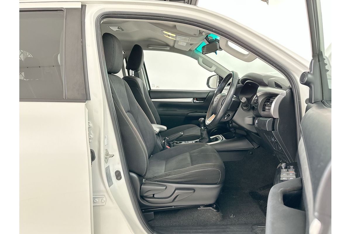 2020 Toyota Hilux SR5 GUN126R 4X4