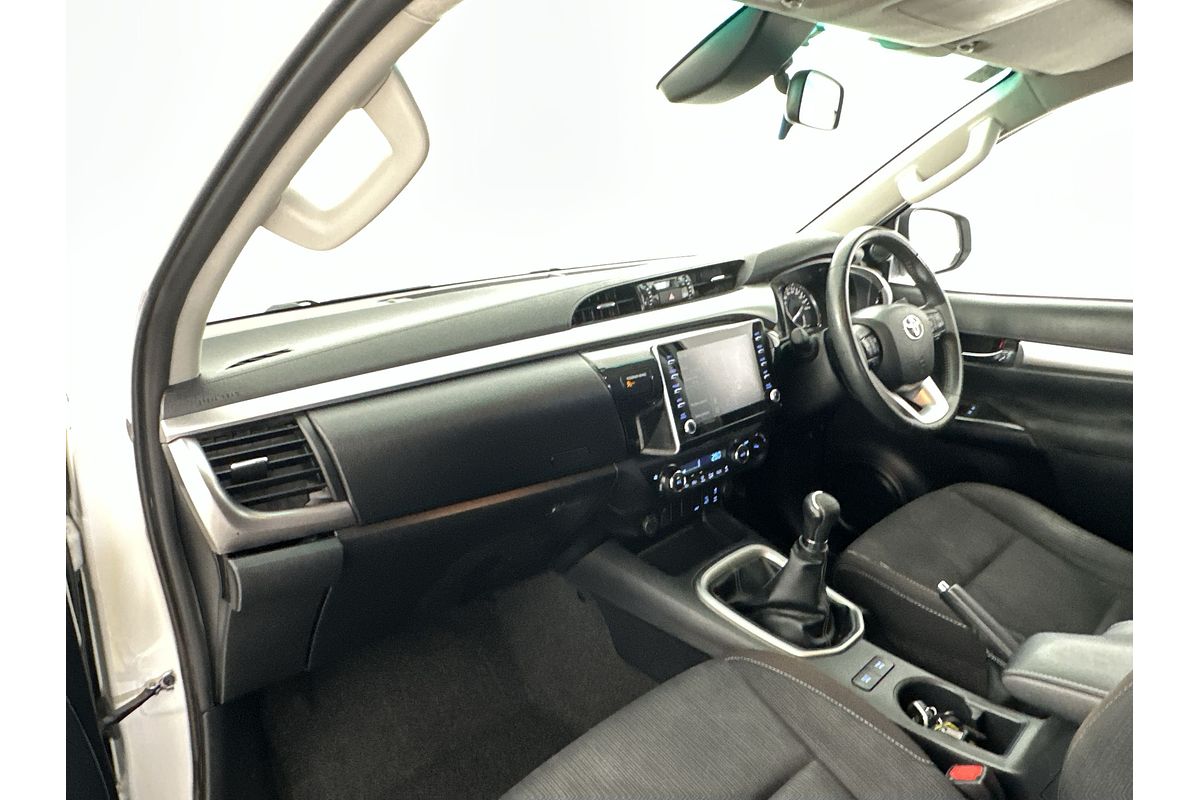 2020 Toyota Hilux SR5 GUN126R 4X4