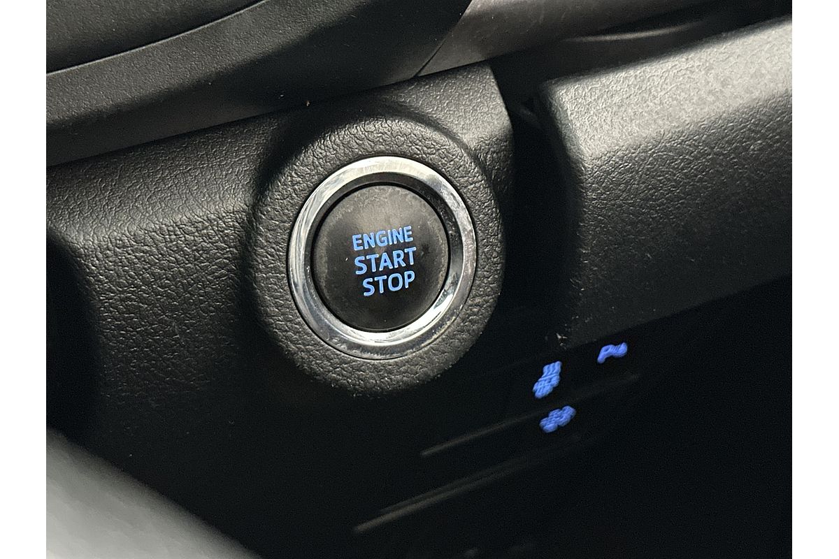 2020 Toyota Hilux SR5 GUN126R 4X4