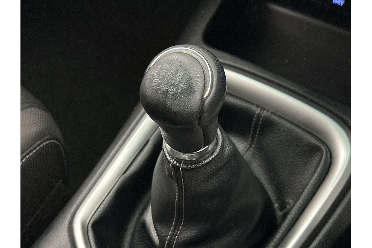 2020 Toyota Hilux SR5 GUN126R 4X4