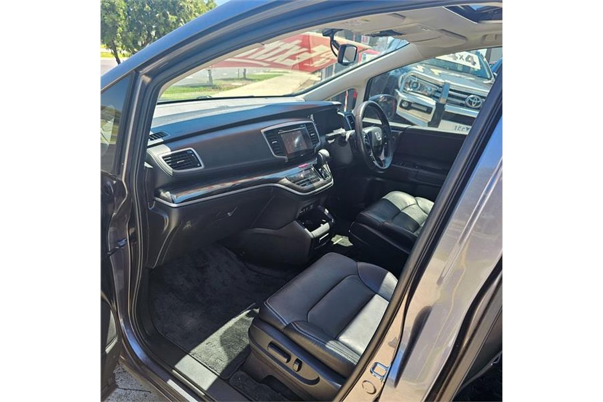 2015 Honda Odyssey VTi-L 5th Gen