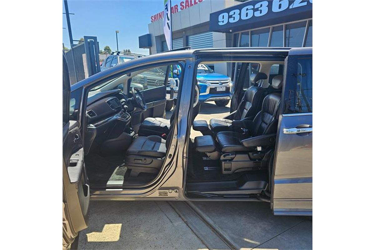 2015 Honda Odyssey VTi-L 5th Gen