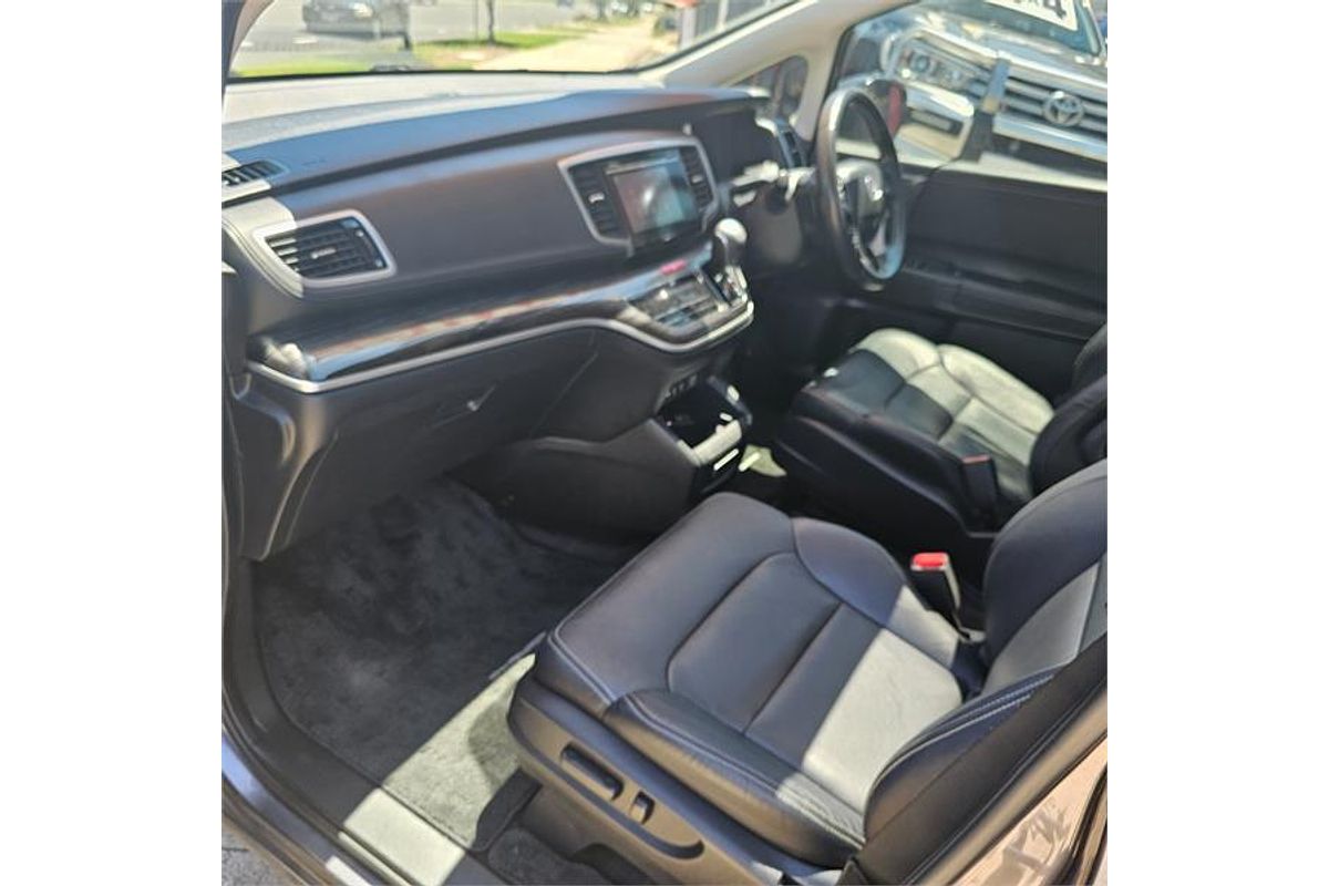 2015 Honda Odyssey VTi-L 5th Gen