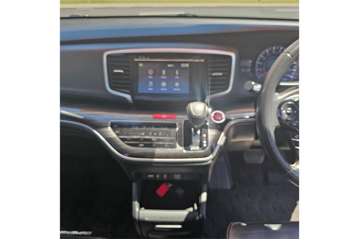 2015 Honda Odyssey VTi-L 5th Gen