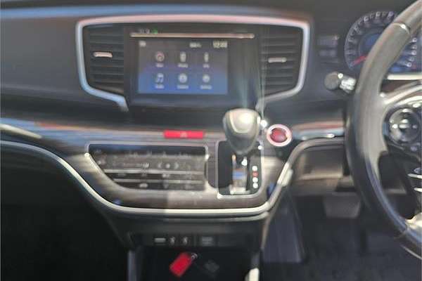 2015 Honda Odyssey VTi-L 5th Gen