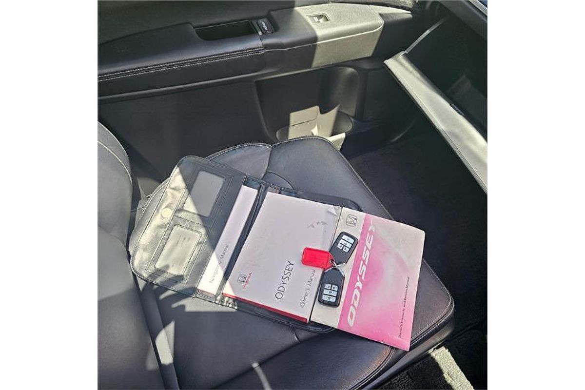 2015 Honda Odyssey VTi-L 5th Gen