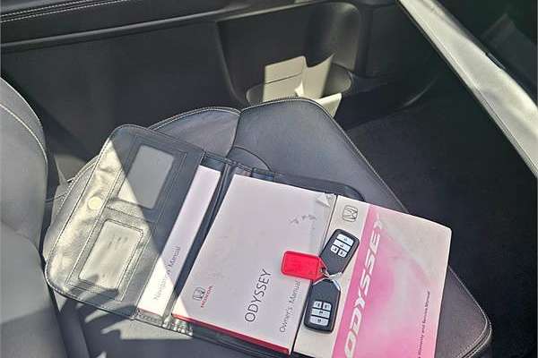 2015 Honda Odyssey VTi-L 5th Gen