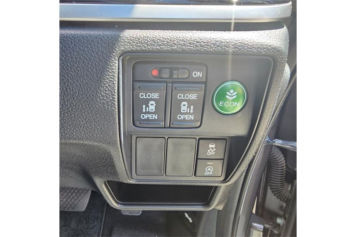 2015 Honda Odyssey VTi-L 5th Gen