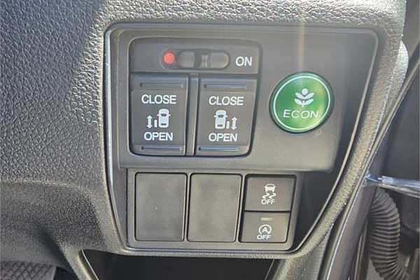 2015 Honda Odyssey VTi-L 5th Gen