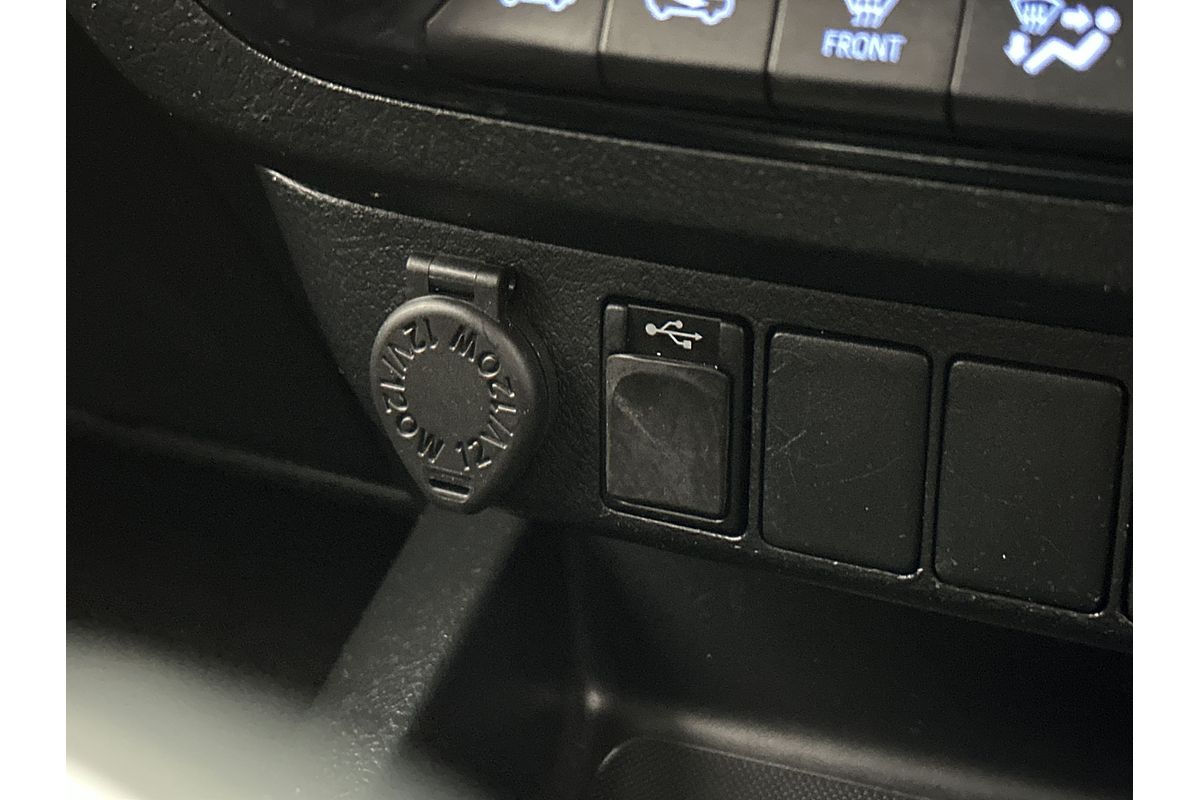 2020 Toyota Hilux SR5 GUN126R 4X4