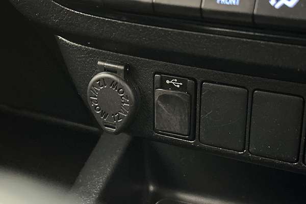 2020 Toyota Hilux SR5 GUN126R 4X4
