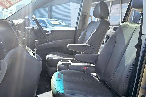 2009 Kia Grand Carnival Platinum VQ
