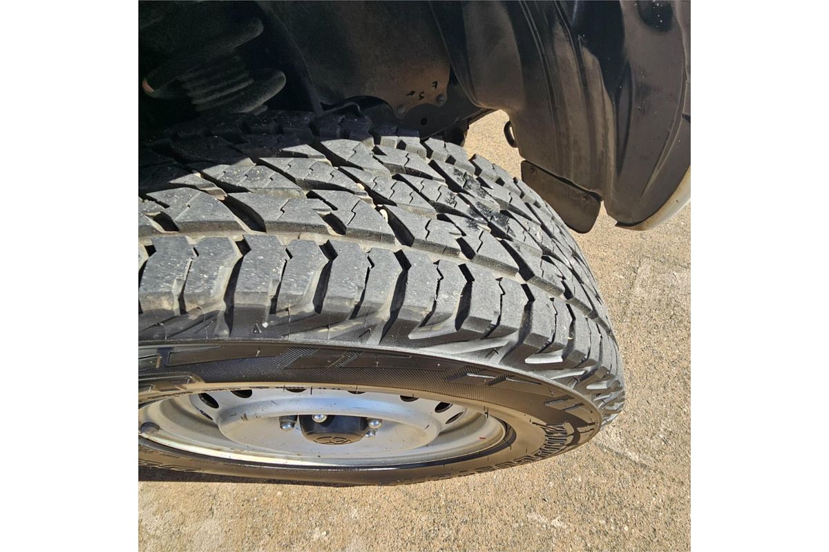 2008 Toyota Hilux SR GGN15R Rear Wheel Drive