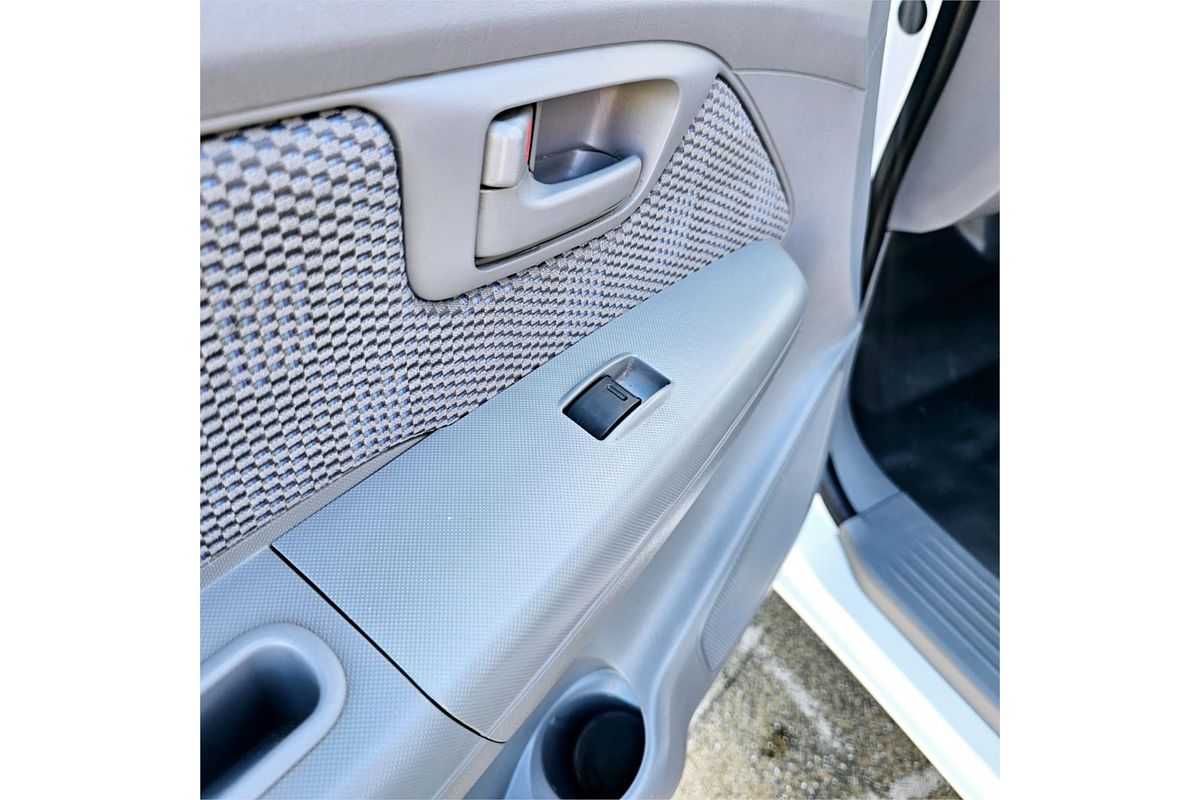 2008 Toyota Hilux SR GGN15R Rear Wheel Drive