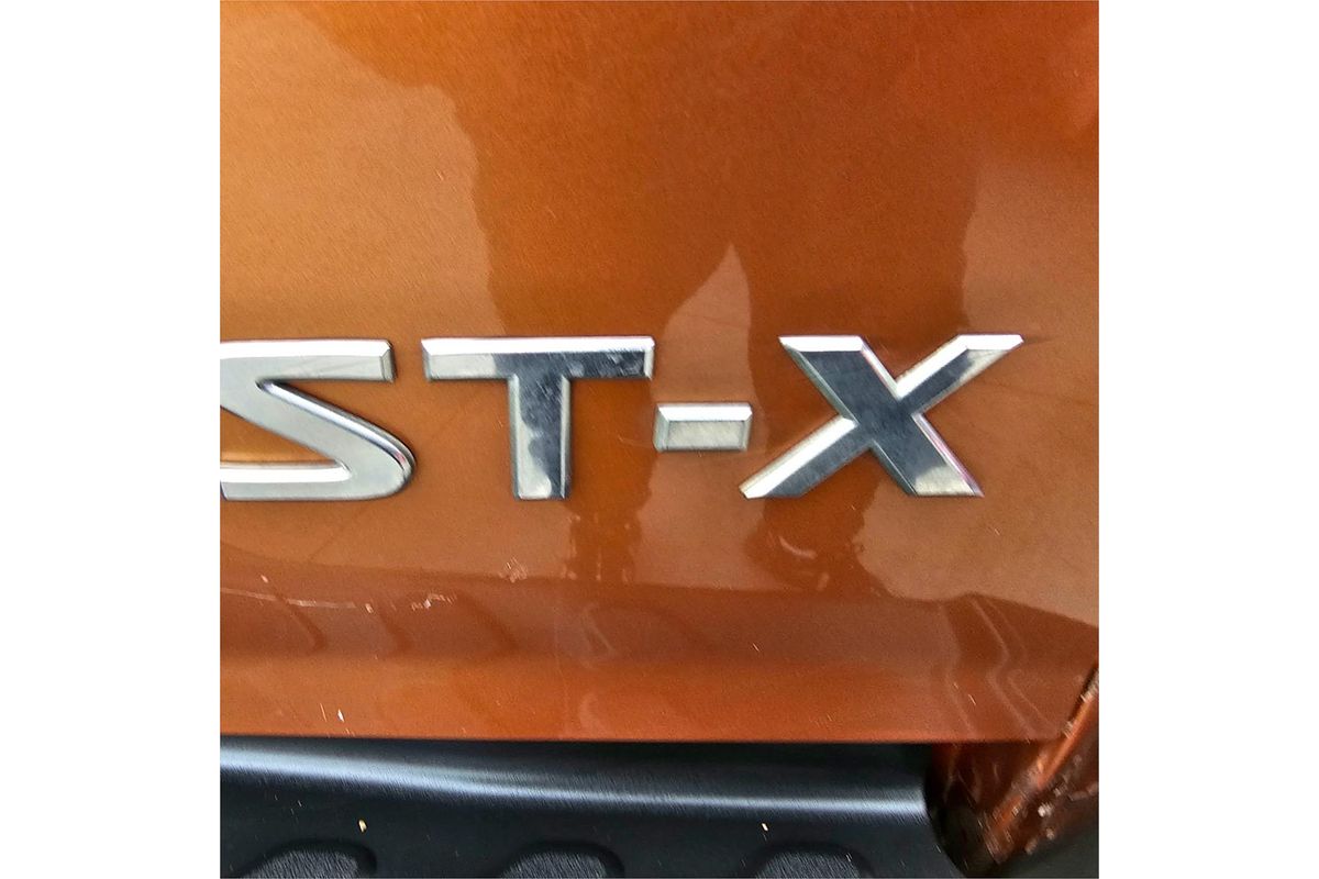 2015 Nissan Navara ST-X D23 4X4