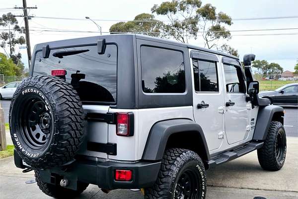 2011 Jeep Wrangler Unlimited Sport JK