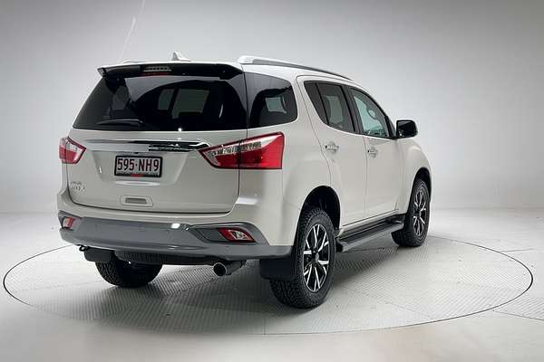 2021 Isuzu MU-X LS-T