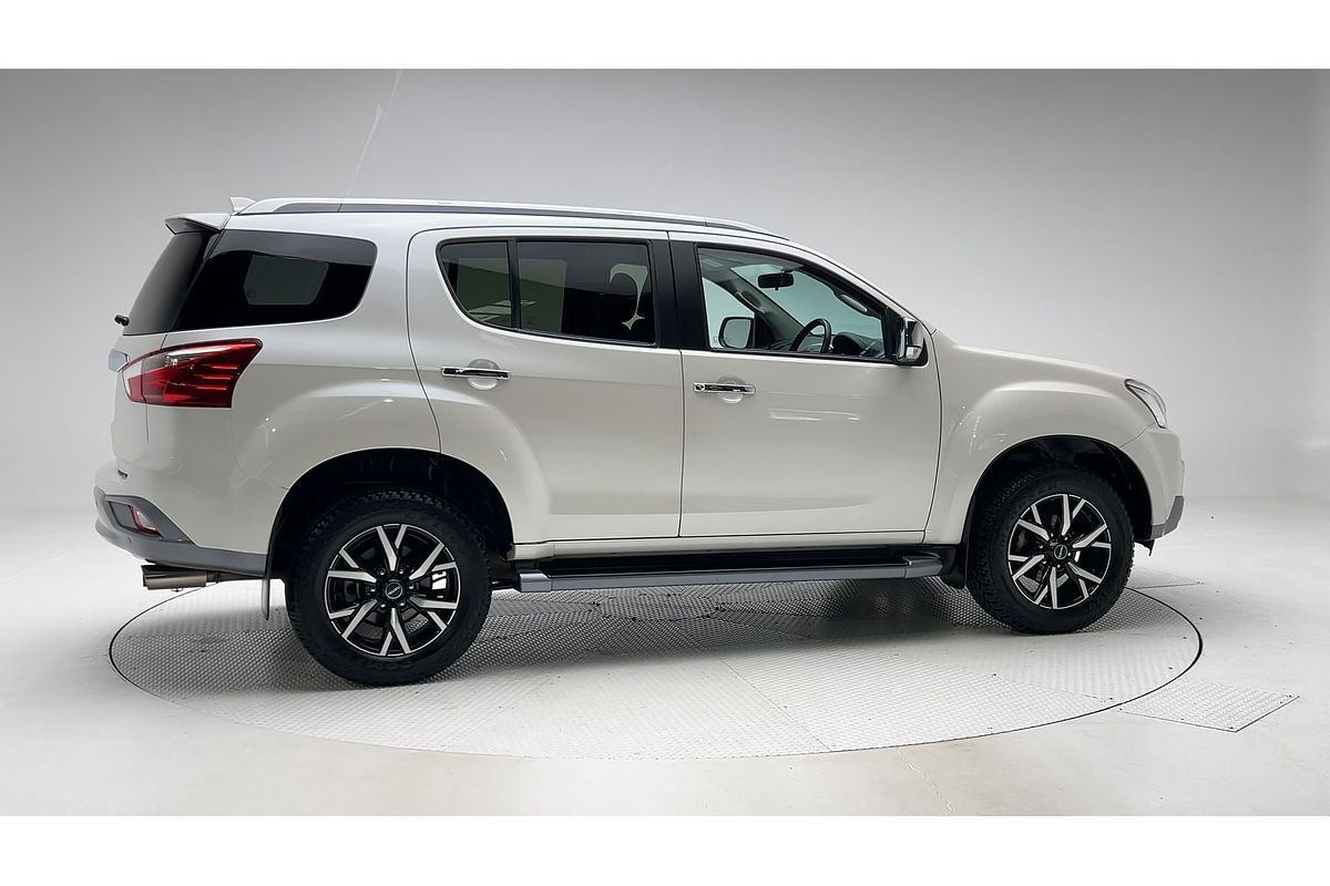 2021 Isuzu MU-X LS-T