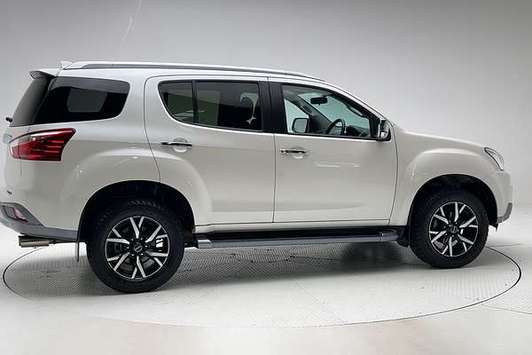 2021 Isuzu MU-X LS-T