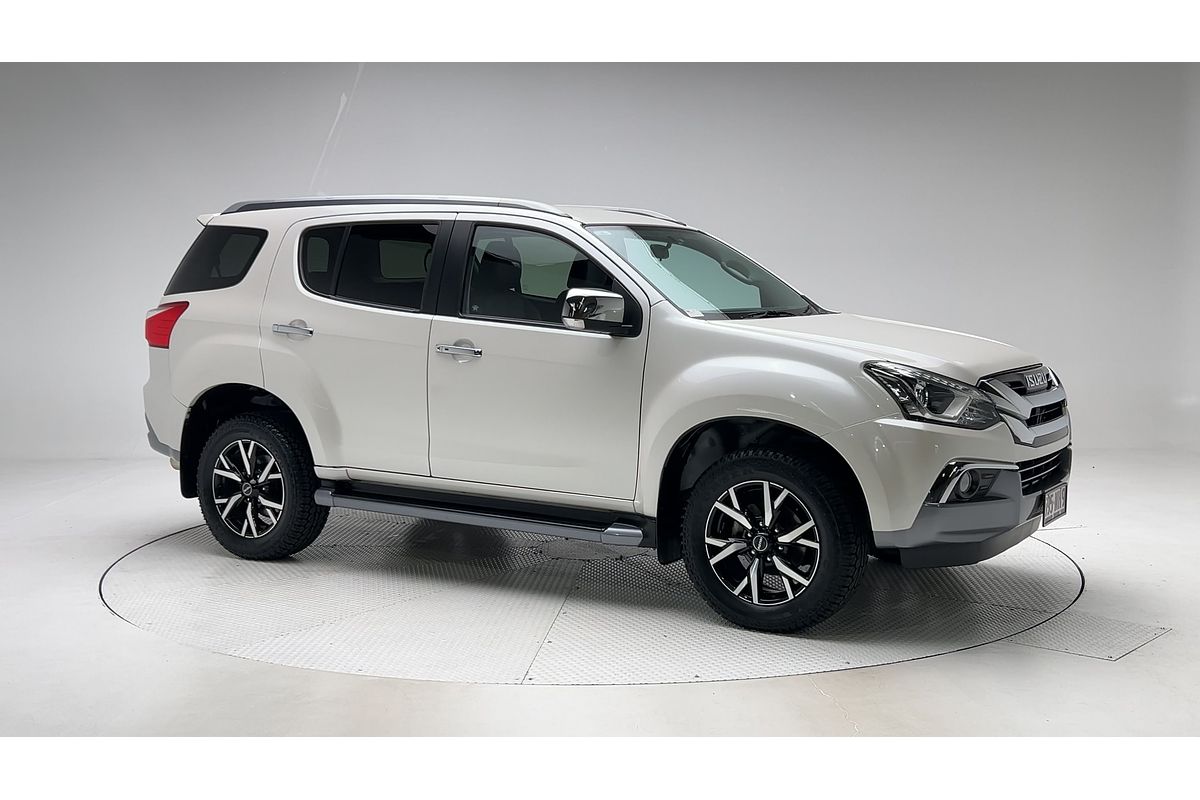 2021 Isuzu MU-X LS-T