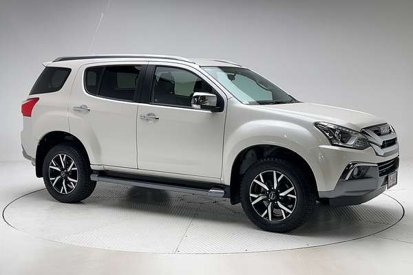 2021 Isuzu MU-X LS-T