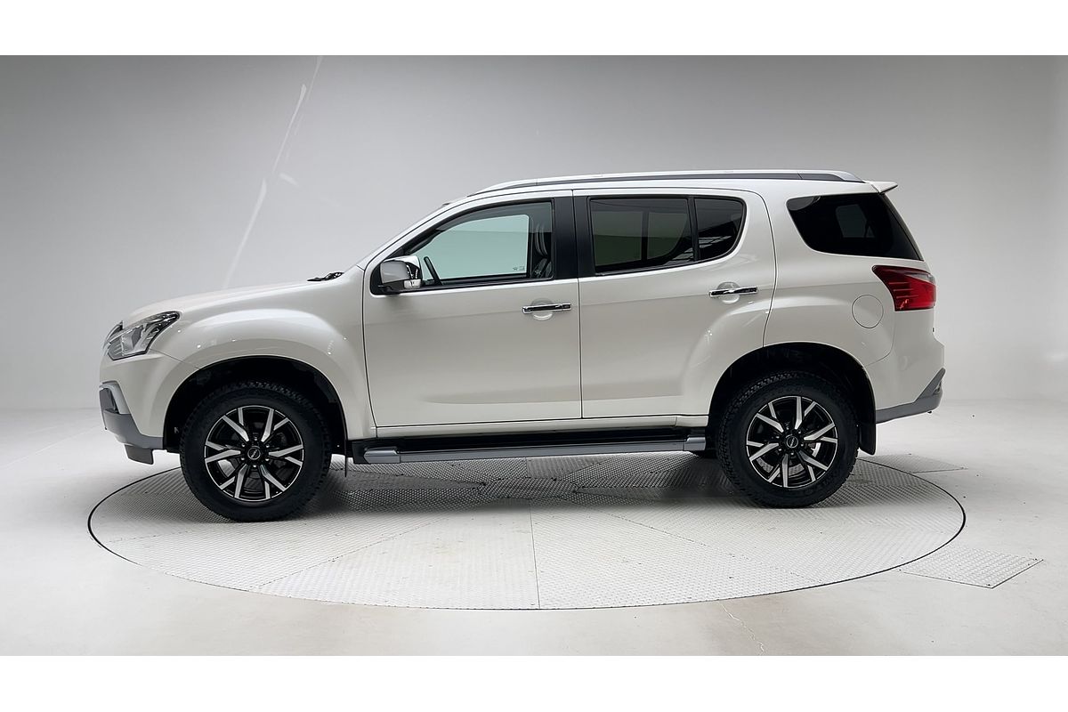 2021 Isuzu MU-X LS-T