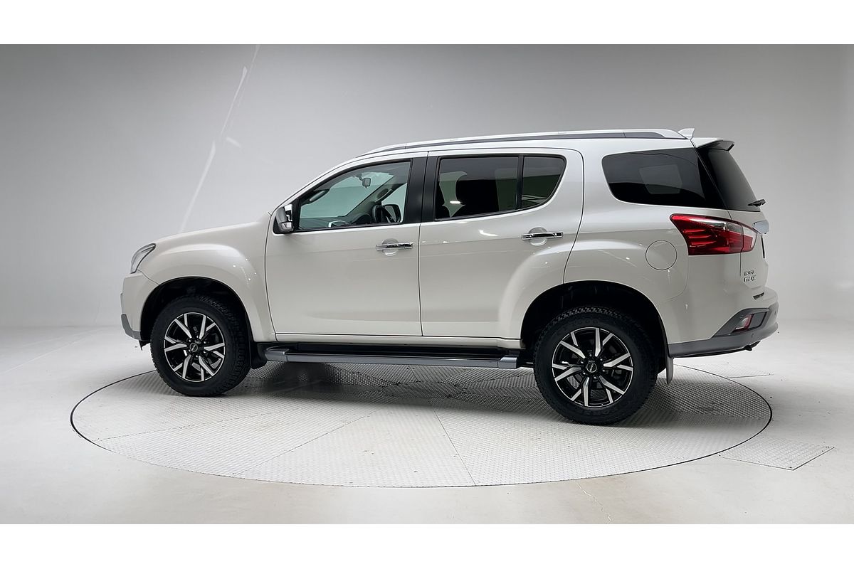 2021 Isuzu MU-X LS-T