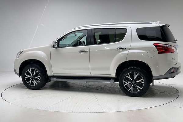2021 Isuzu MU-X LS-T