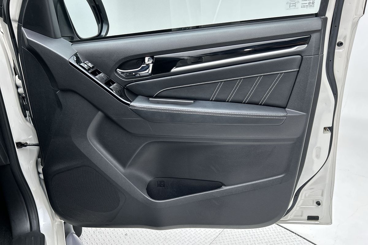 2021 Isuzu MU-X LS-T