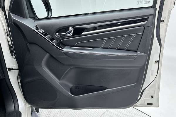 2021 Isuzu MU-X LS-T