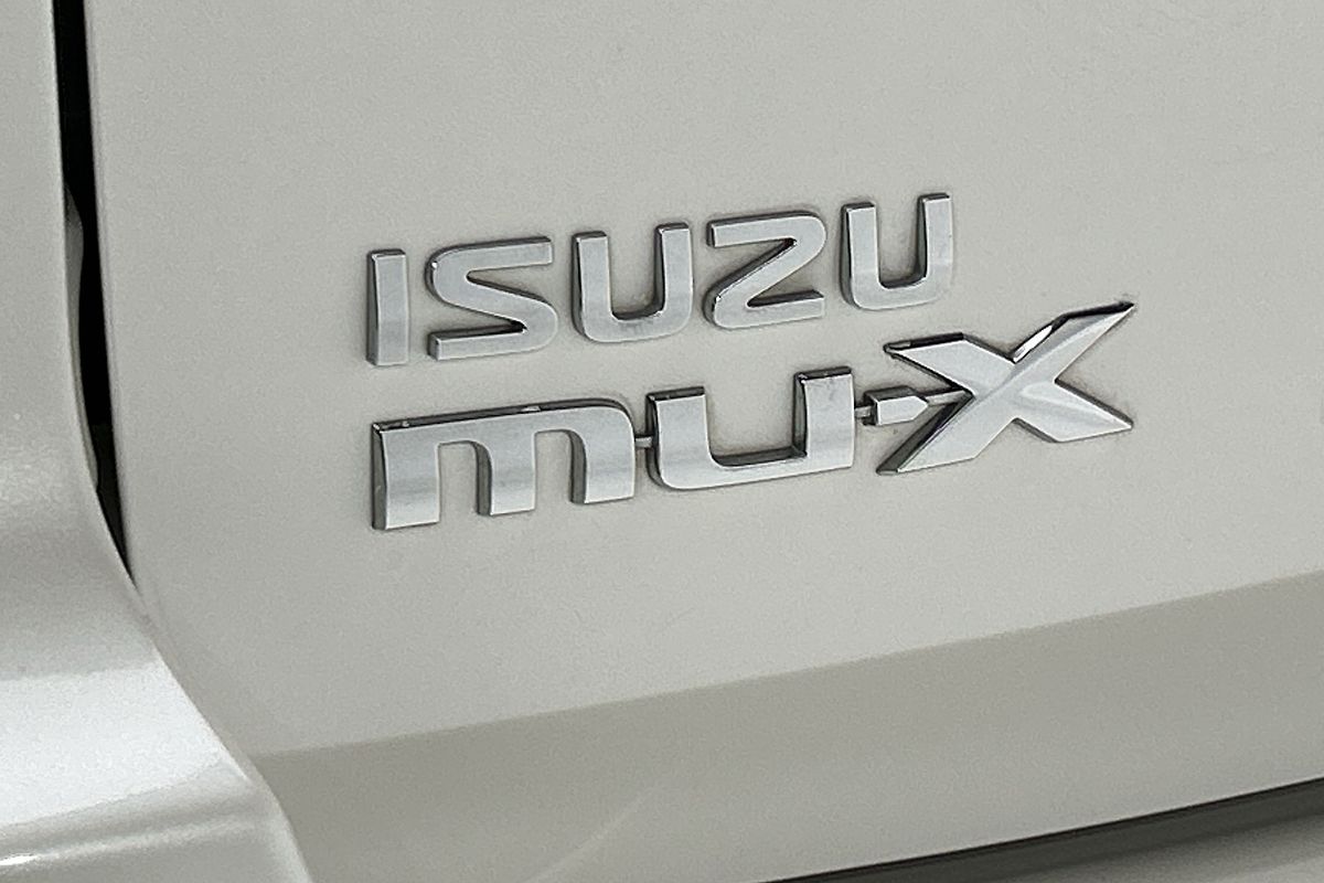 2021 Isuzu MU-X LS-T