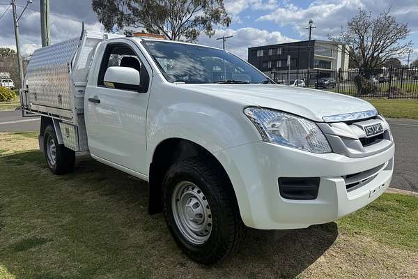 2016 Isuzu D-MAX SX High Ride Rear Wheel Drive