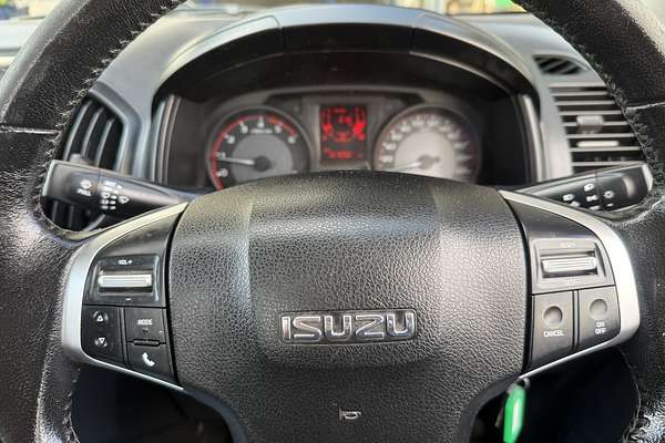 2016 Isuzu D-MAX SX High Ride Rear Wheel Drive