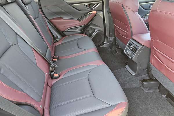 2025 Subaru Forester STI Sport S5