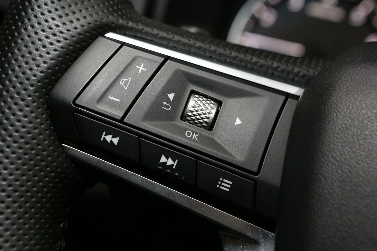 2024 Mitsubishi Outlander LS ZM