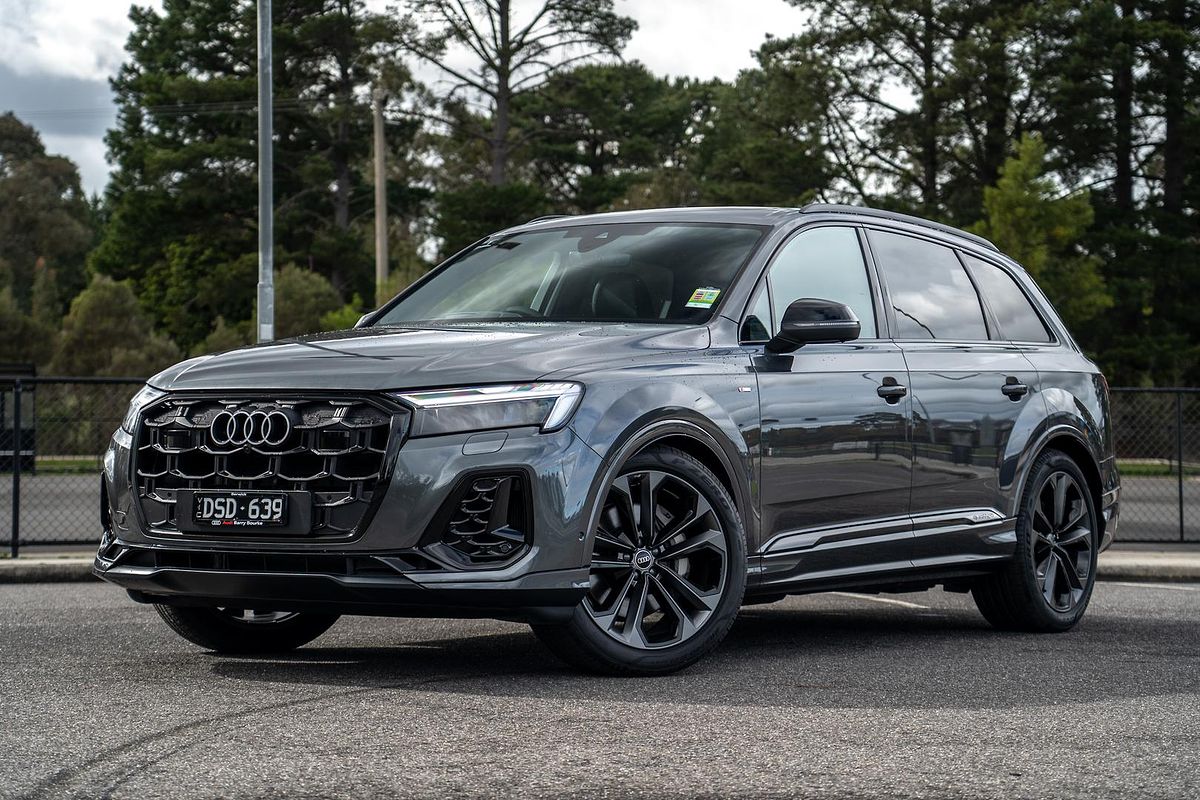 2025 Audi Q7 50 TDI S line 4M