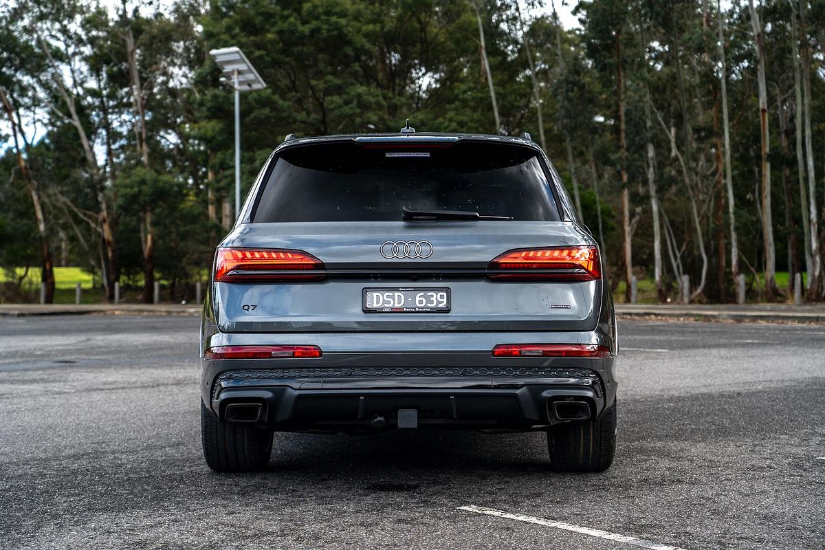 2025 Audi Q7 50 TDI S line 4M